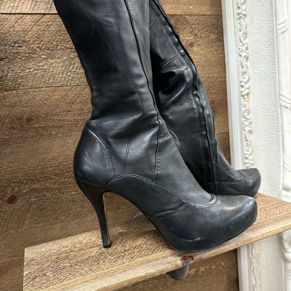 Max Studio Black Leather High Heel Knee Boots – Size 7.5M - Picture 6 of 6